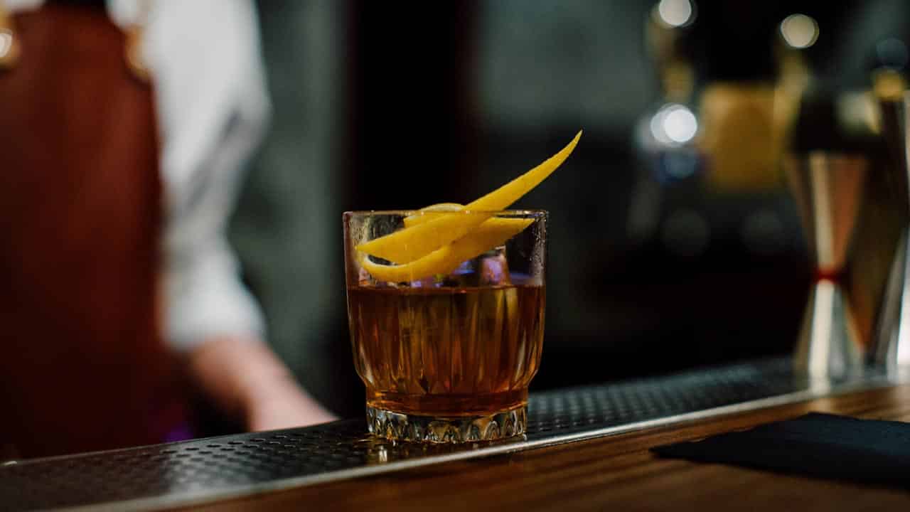 Best Classic Old Fashioned Cocktail — Zestful Kitchen